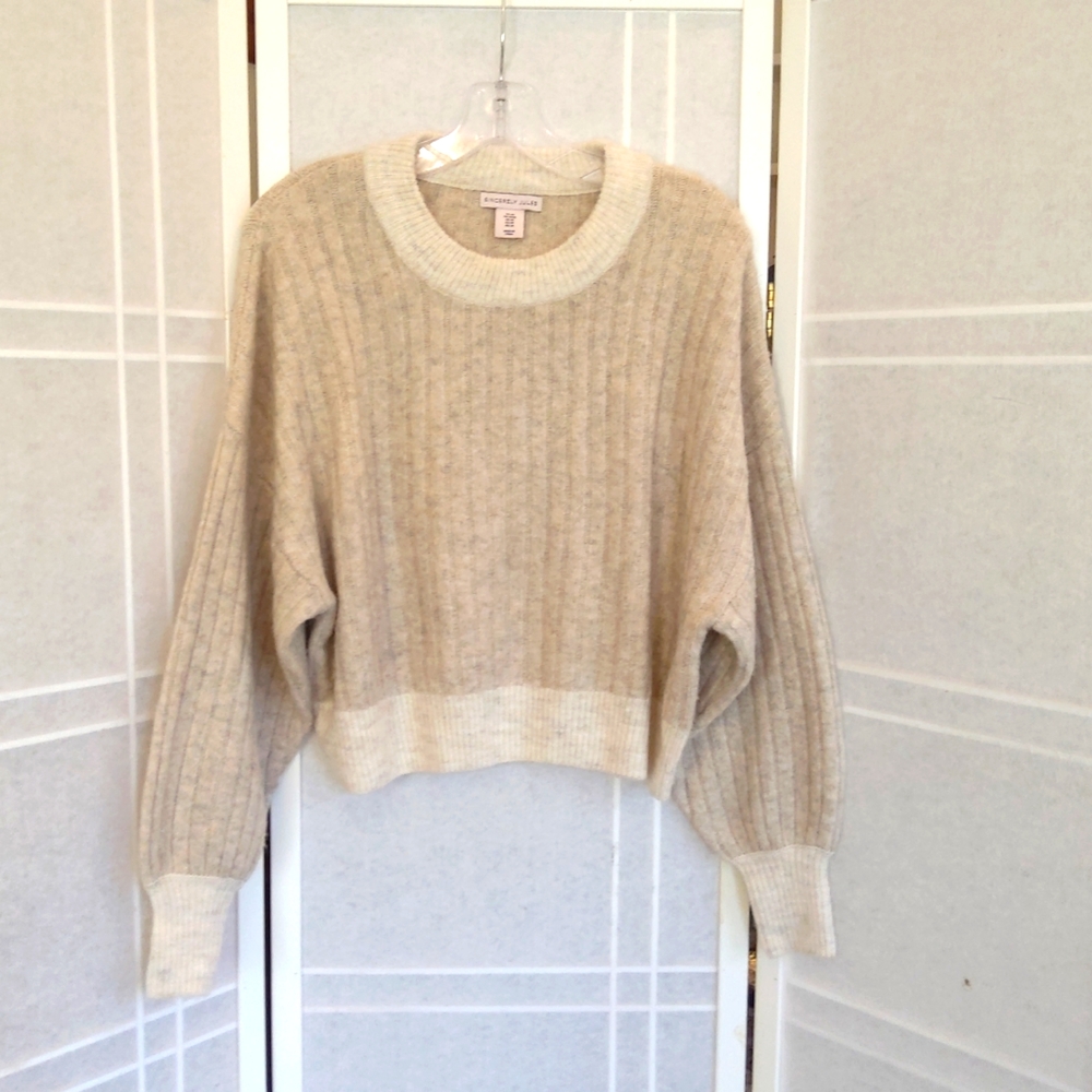 Sincerely Jules boxy slouchy gray cream color  ribbed mock neck sweater